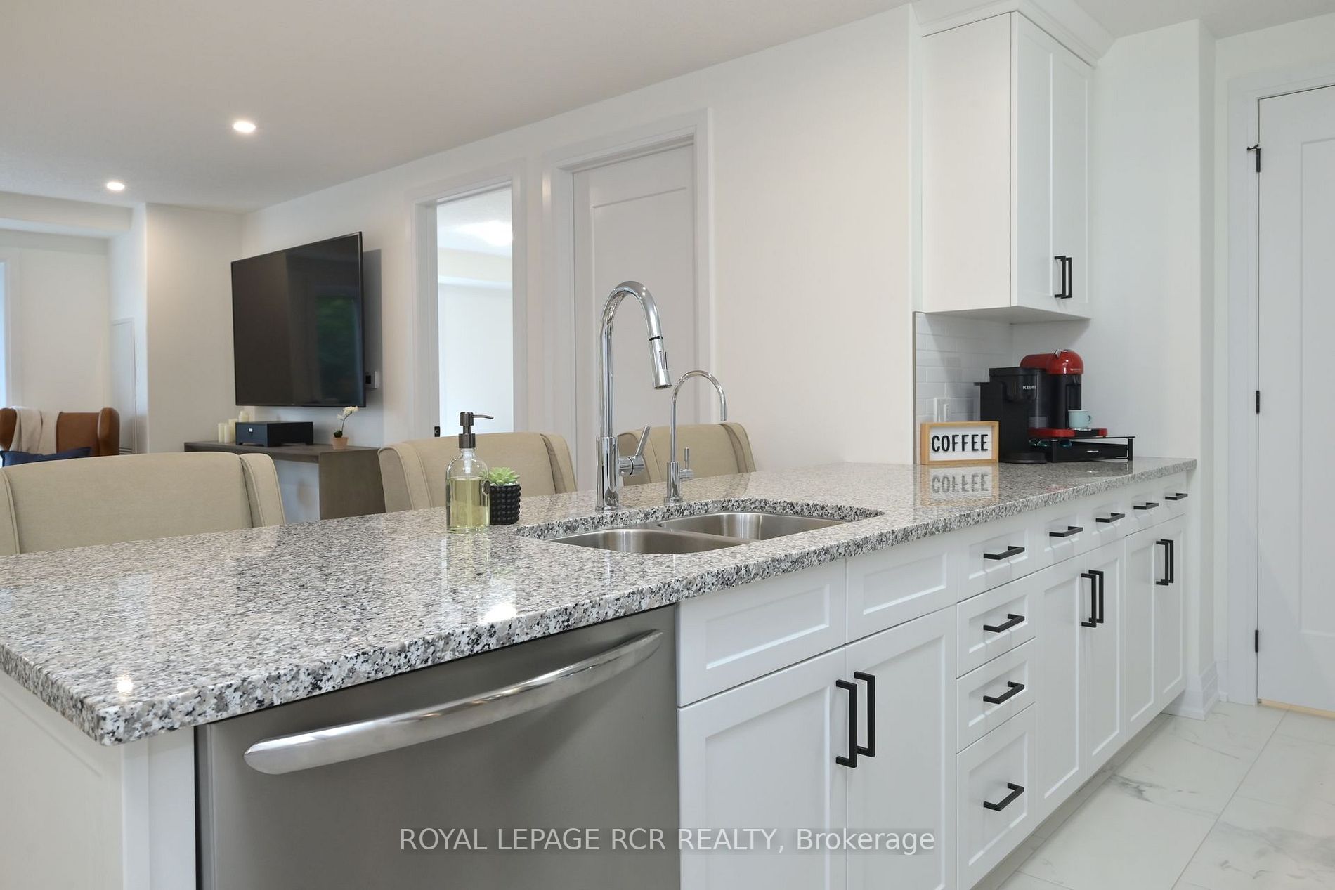 105 Spencer Avenue, #208