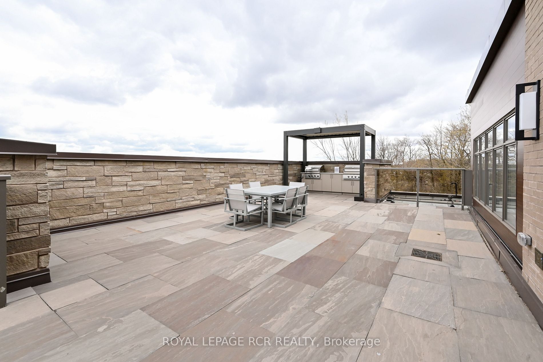 105 Spencer Avenue, #208