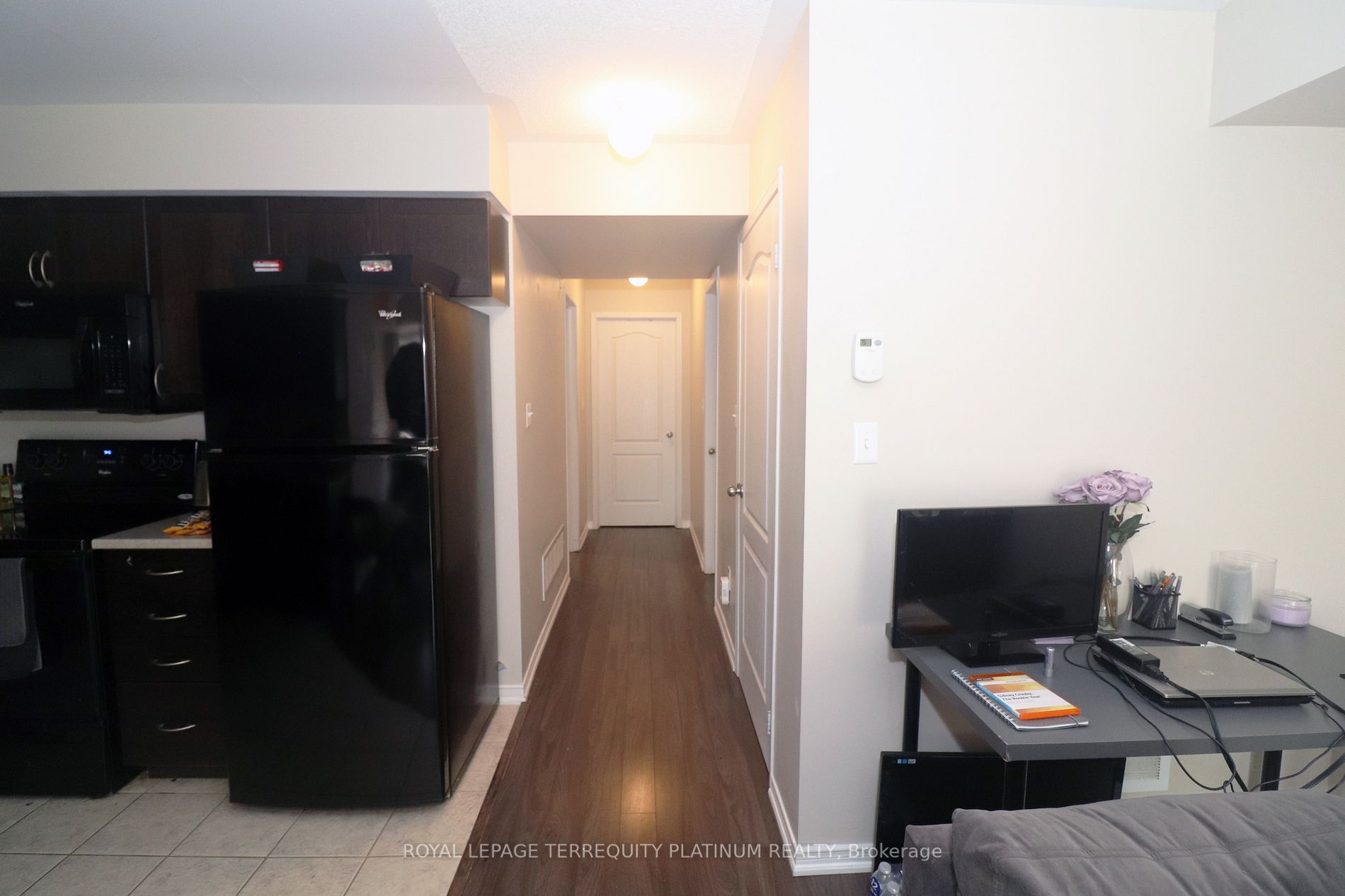 2468 Post Rd S, #27