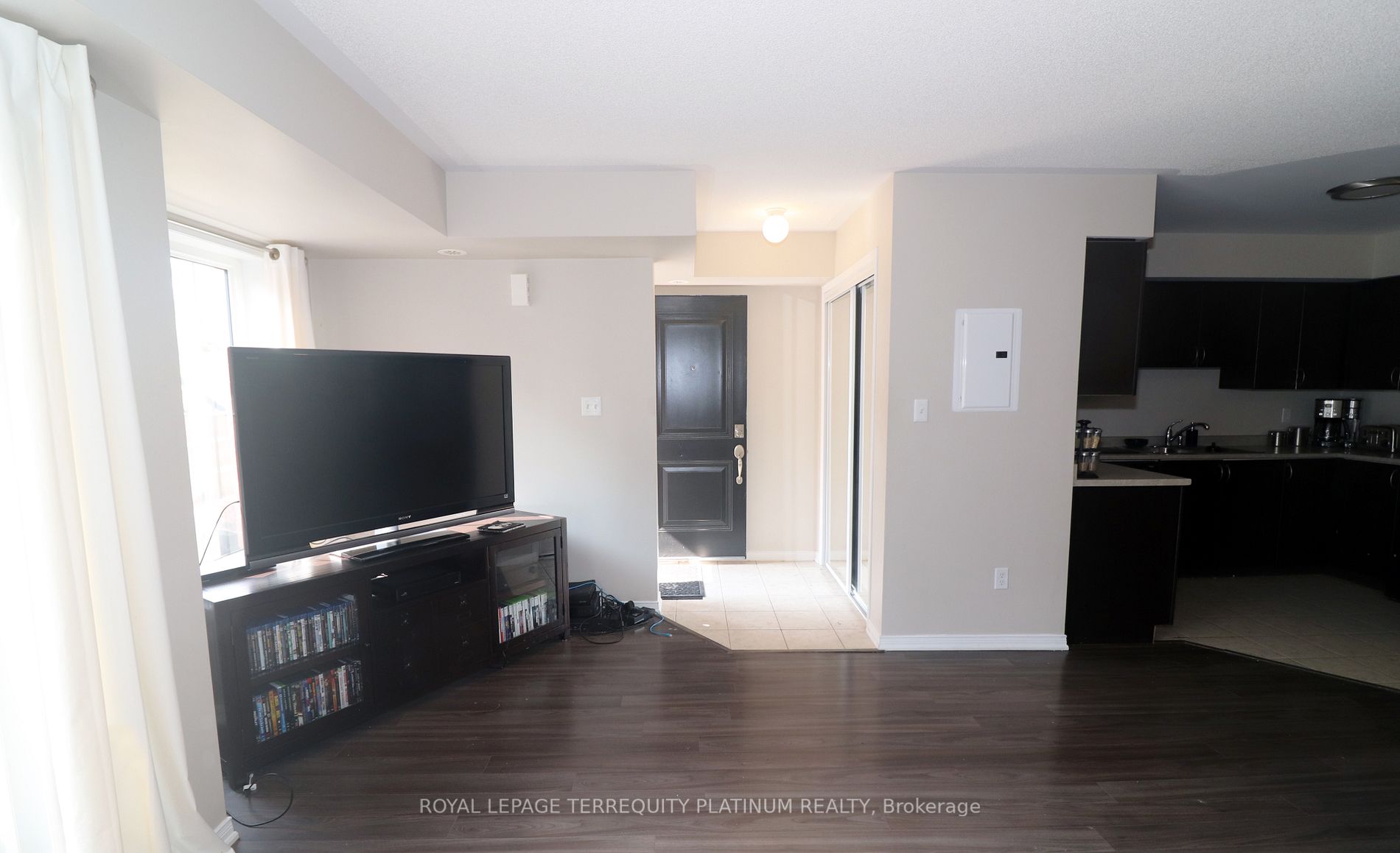 2468 Post Rd S, #27