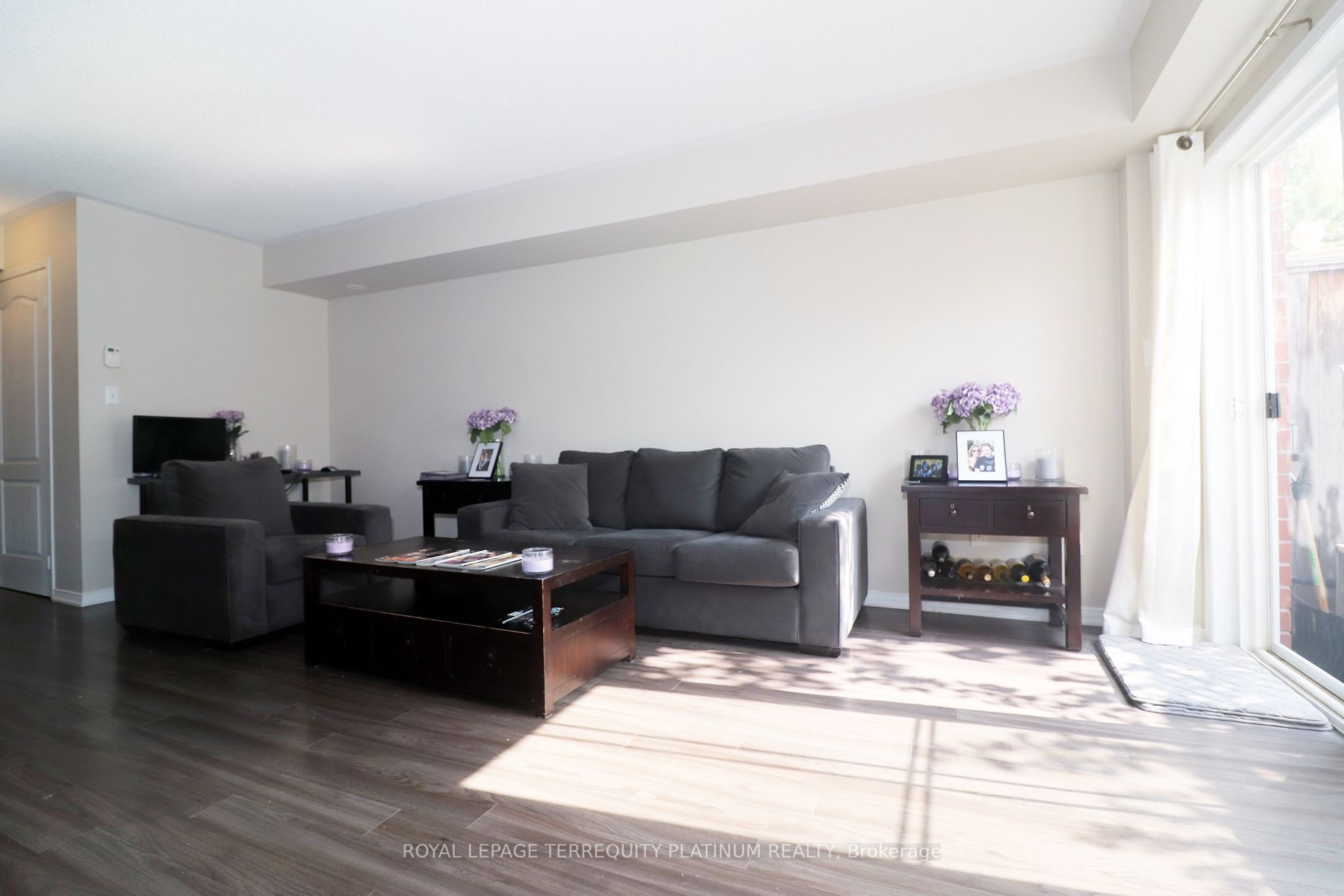 2468 Post Rd S, #27