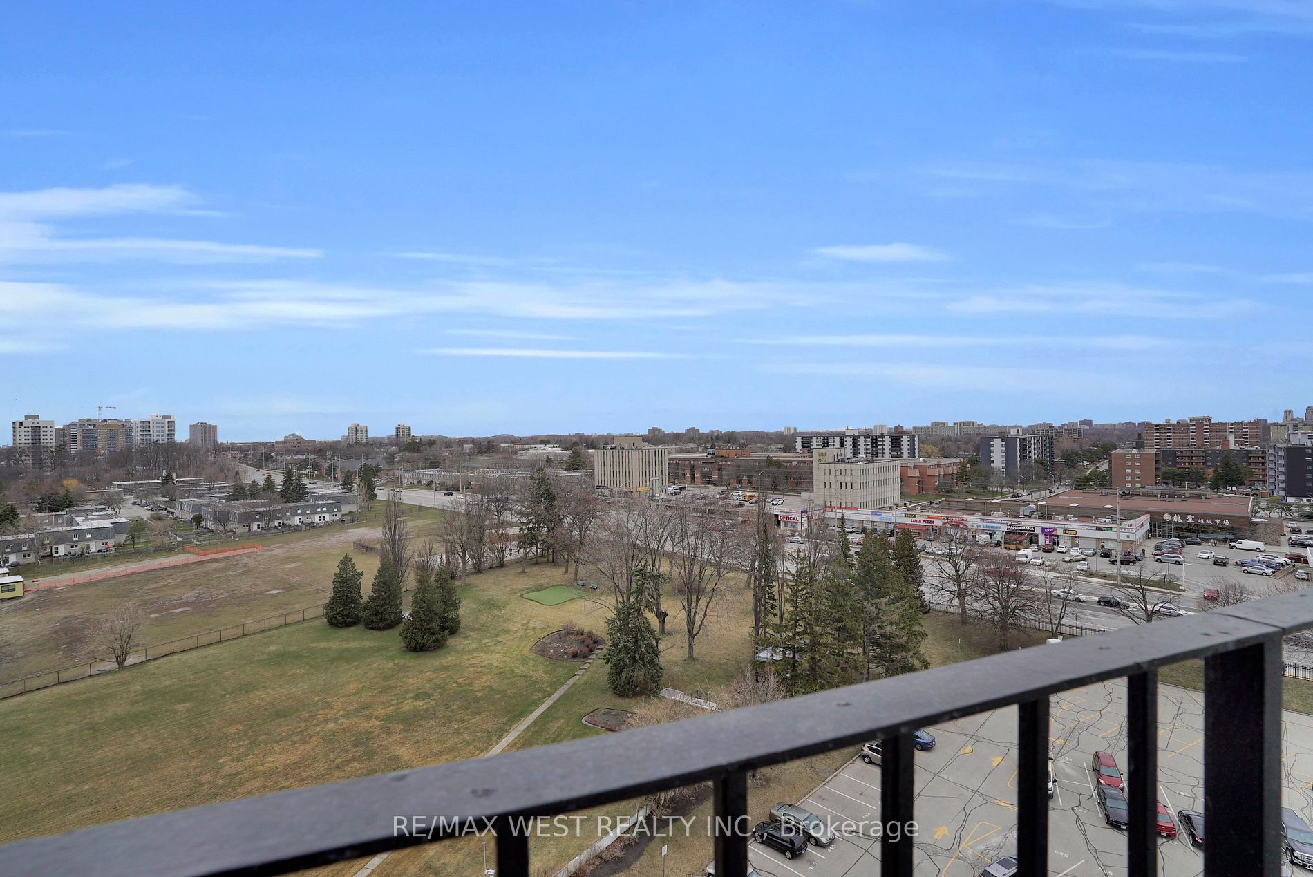 1333 Bloor St, #1217