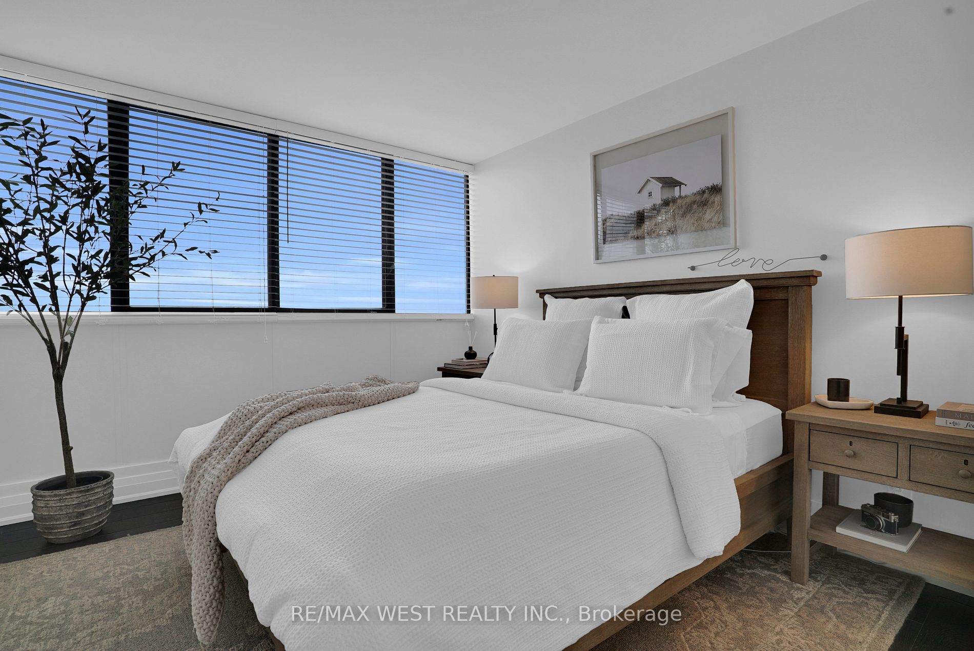 1333 Bloor St, #1217