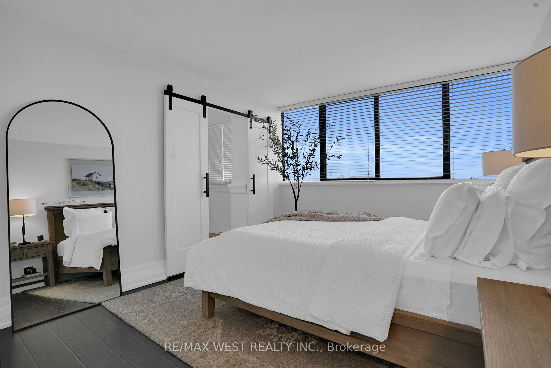 1333 Bloor St, #1217