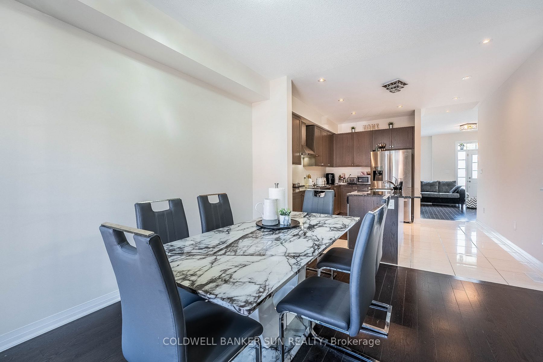 172 Parkinson Crescent, ##15