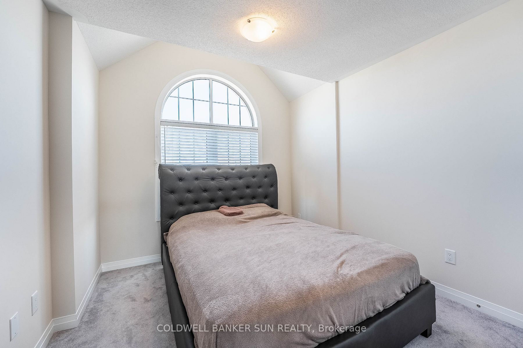 172 Parkinson Crescent, ##15