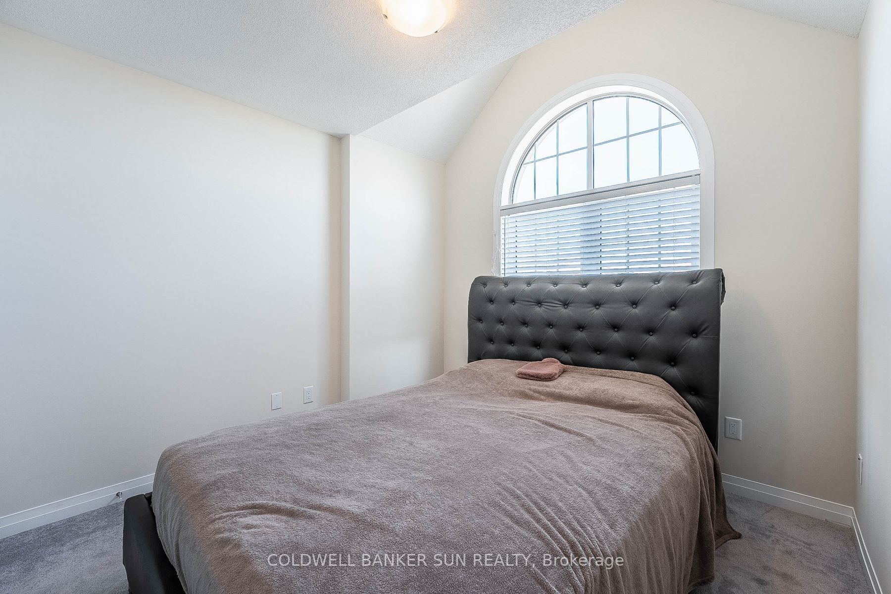 172 Parkinson Crescent, ##15