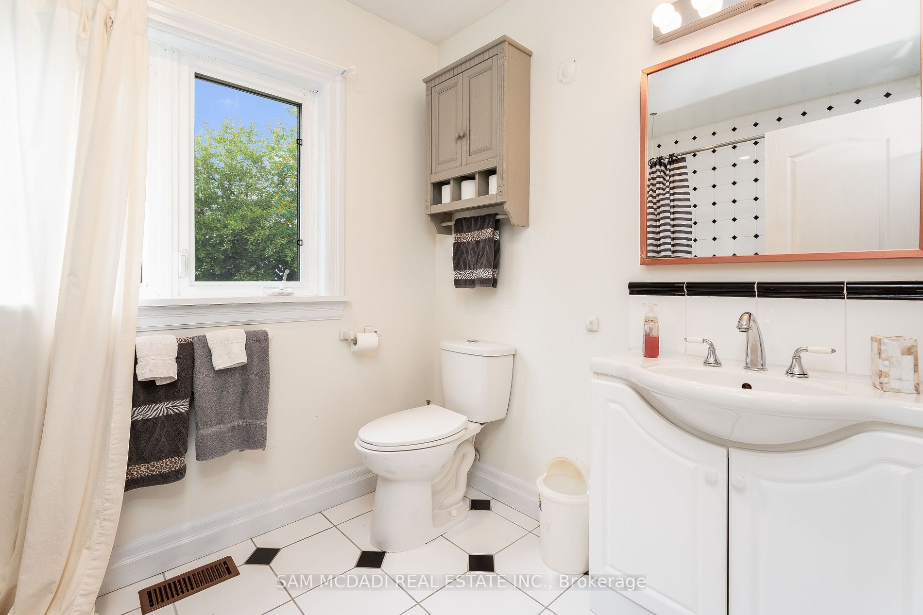 1500 Trenholme Dr