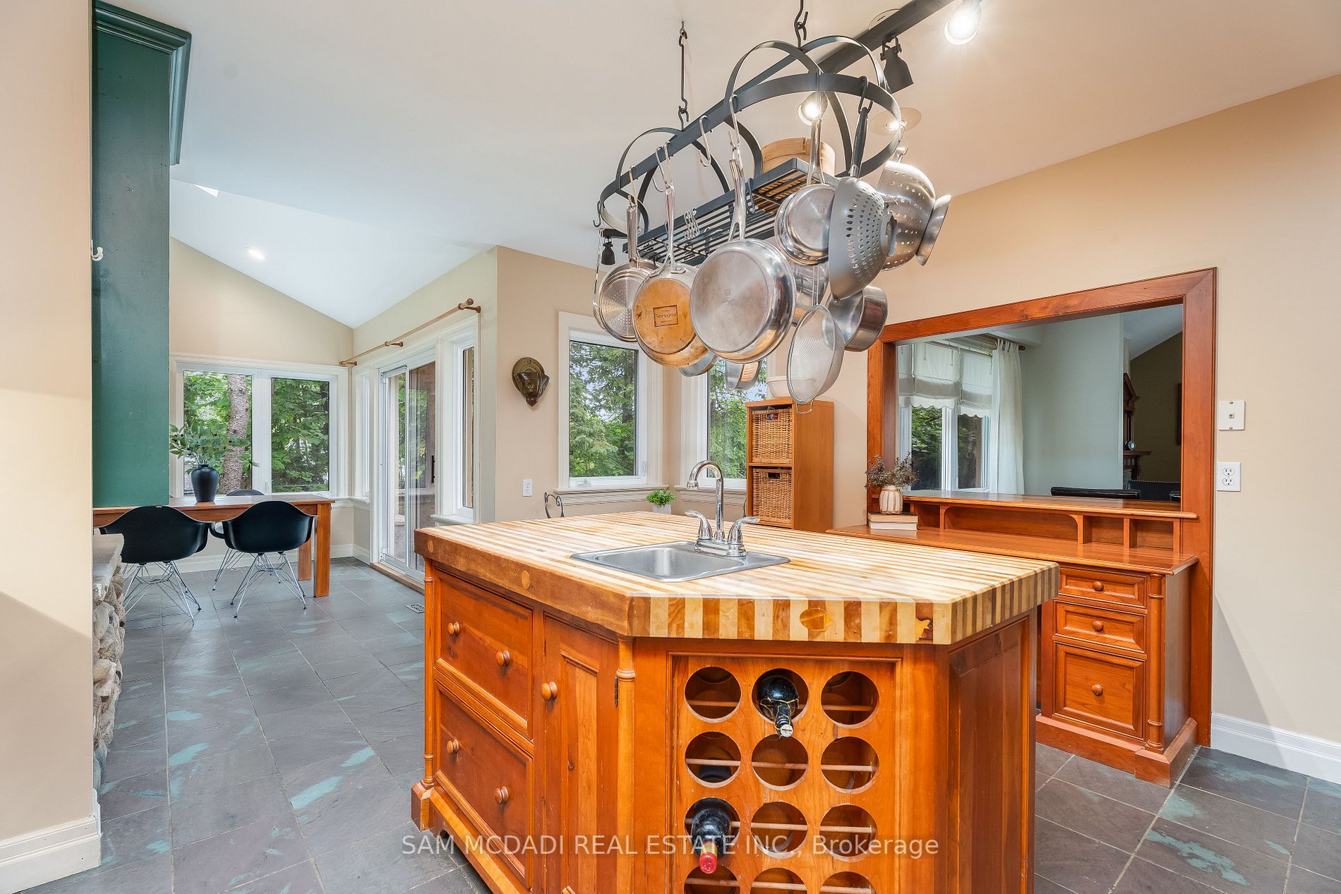1500 Trenholme Dr