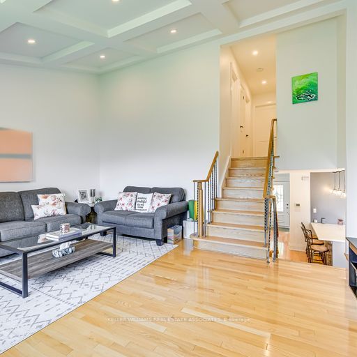 32 Camberley Cres