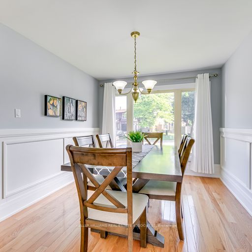 32 Camberley Cres