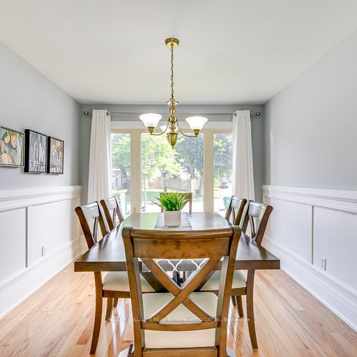 32 Camberley Cres