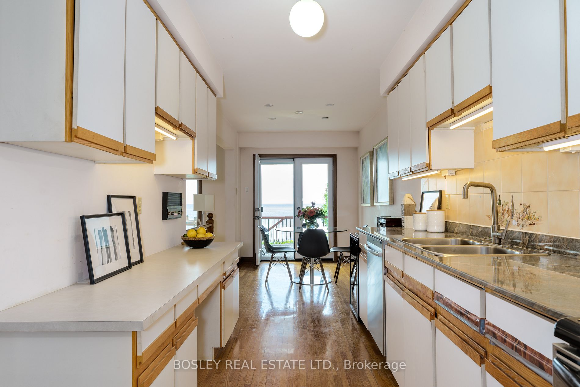 129 Lake Shore Dr