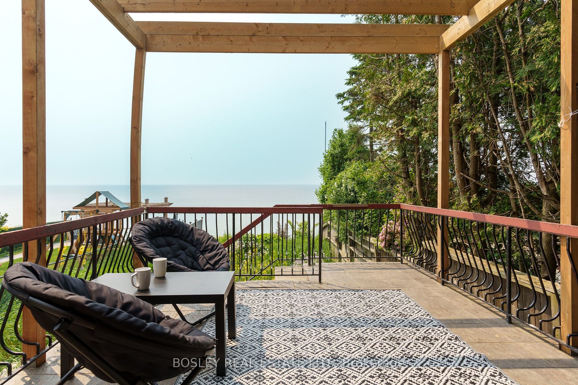 129 Lake Shore Dr