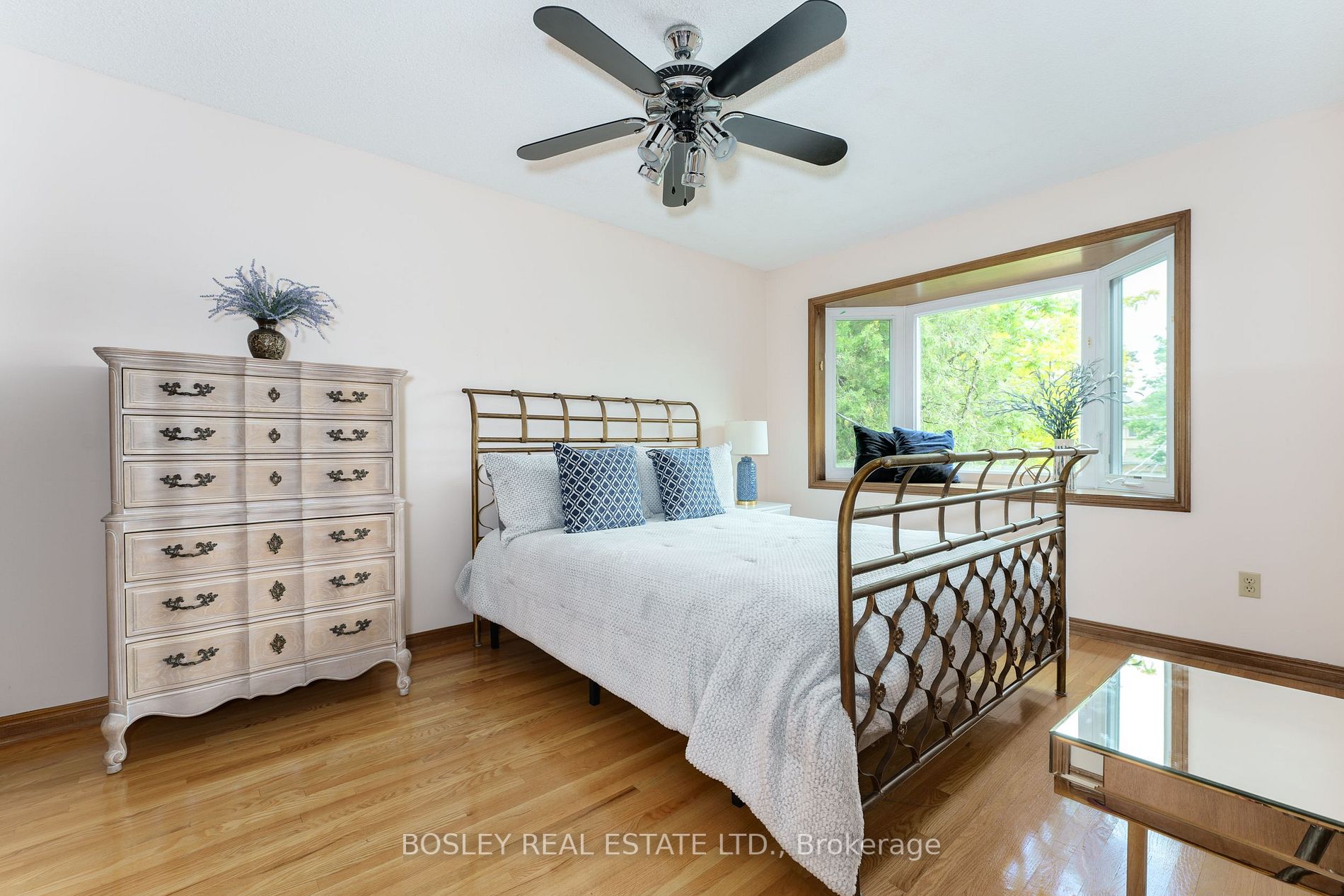 129 Lake Shore Dr