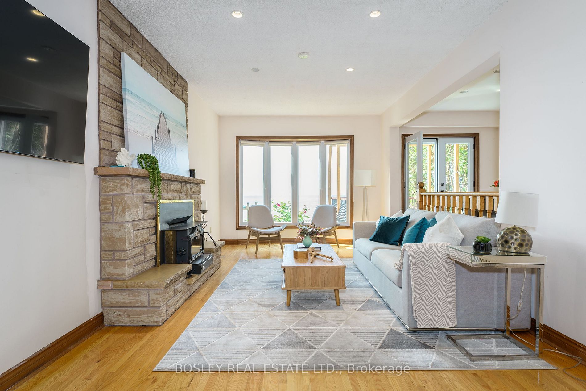 129 Lake Shore Dr