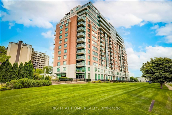 1403 Royal York Rd, Toronto