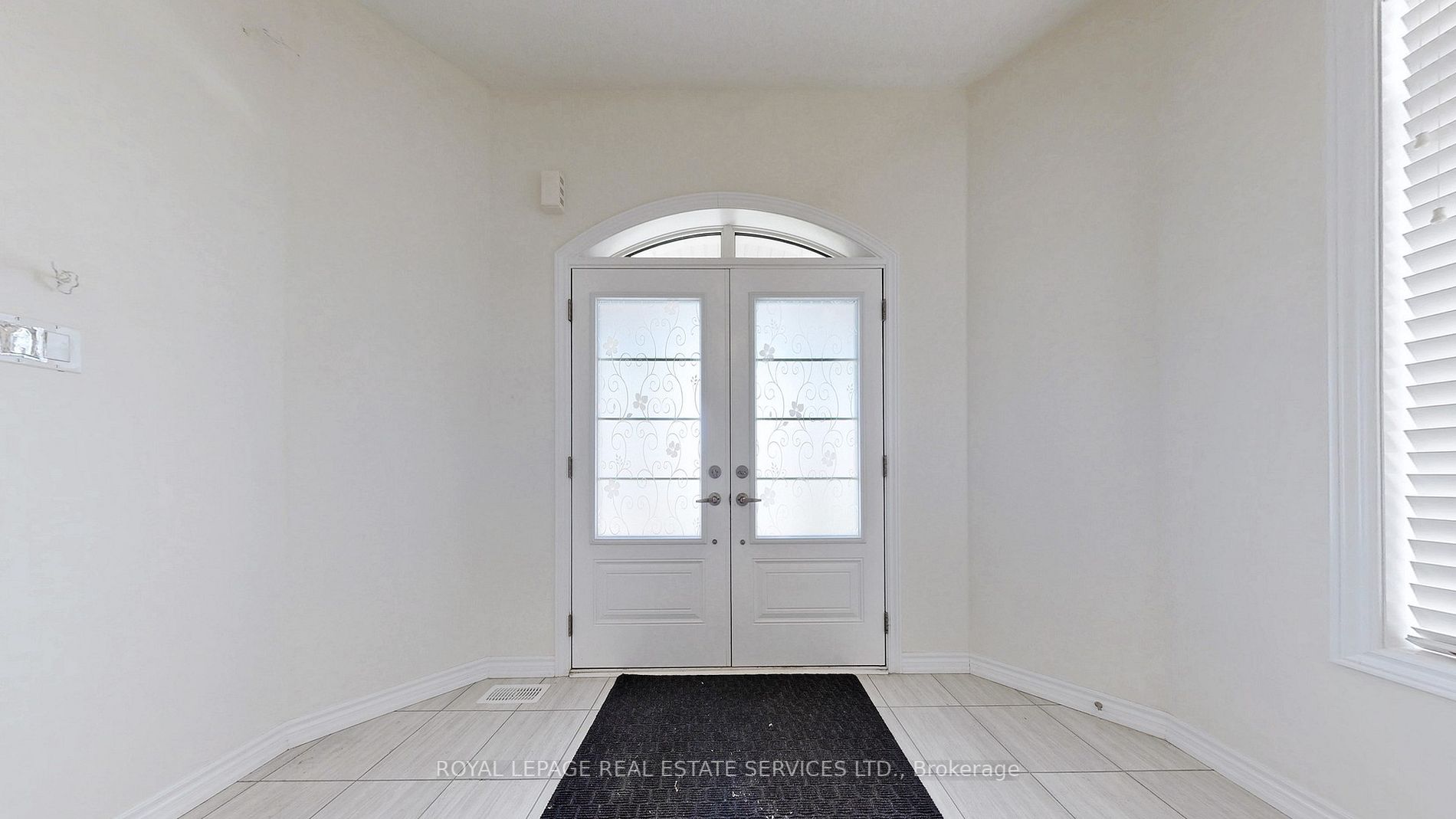 155 Upper Canada Crt