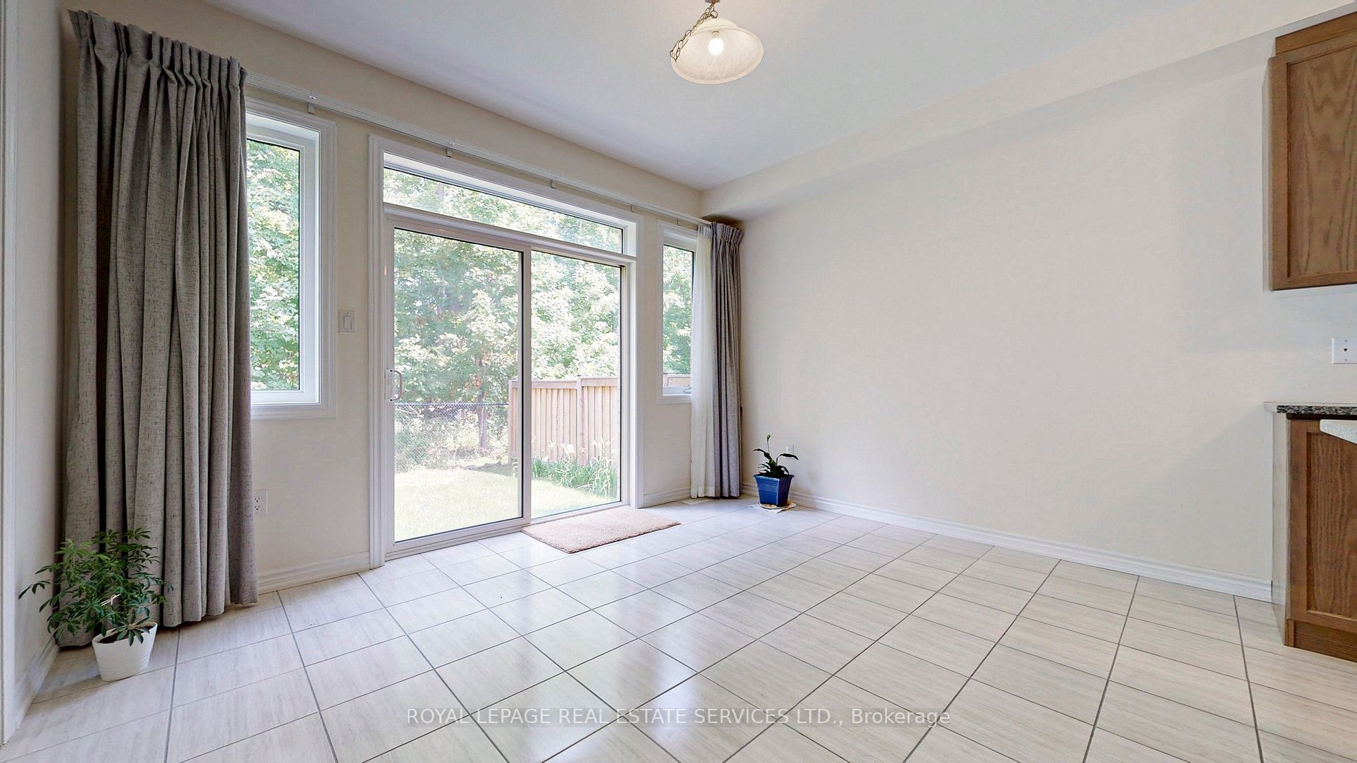 155 Upper Canada Crt