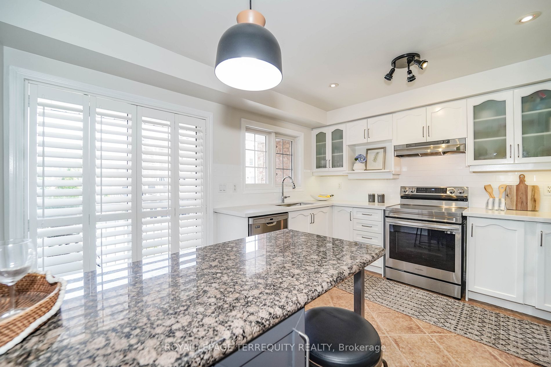73 Weston Rd, #24