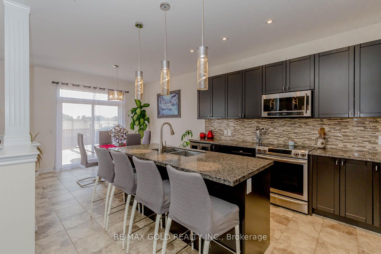 253 Bonnieglen Farm Boulevard