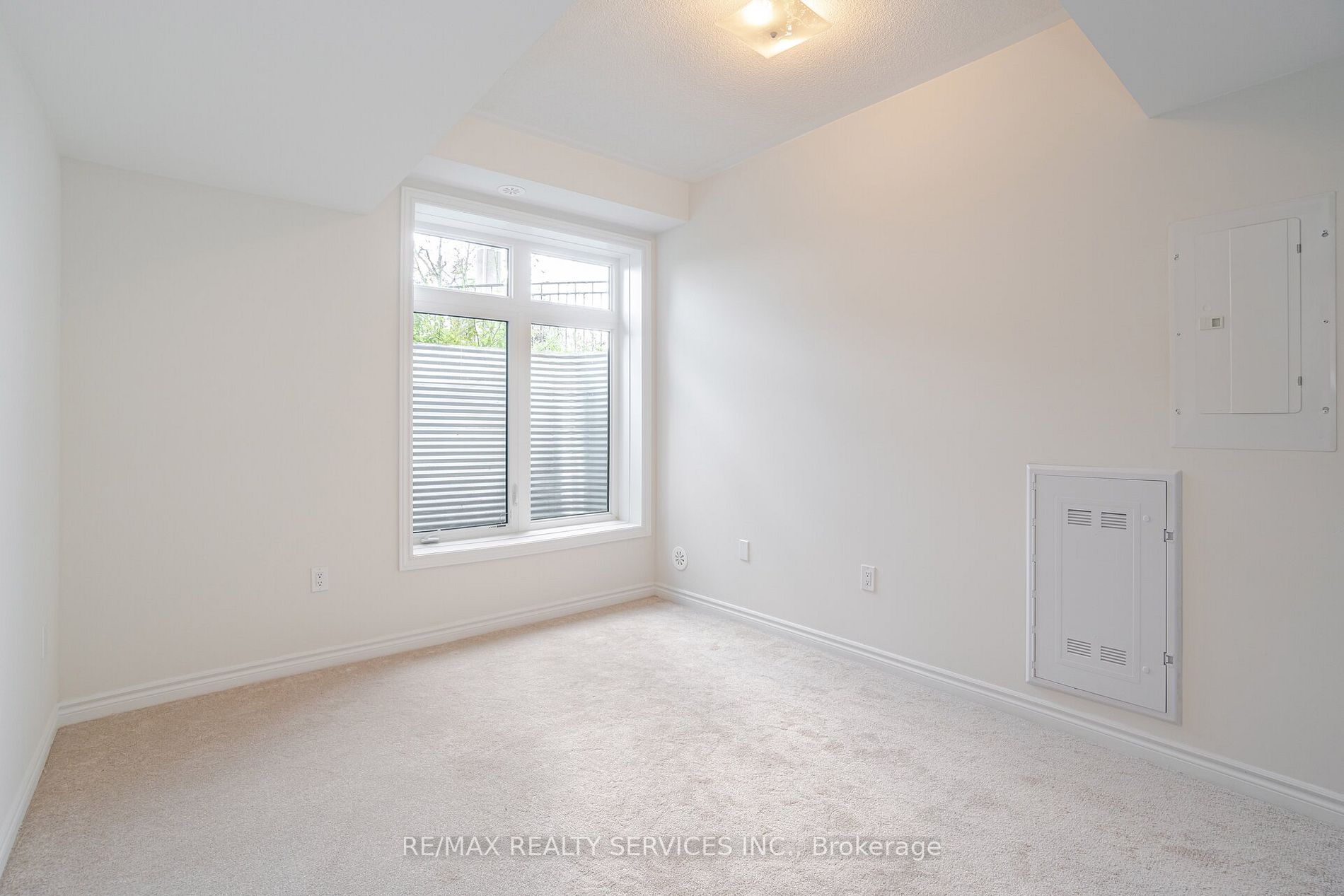 20 Halliford Place E, #101