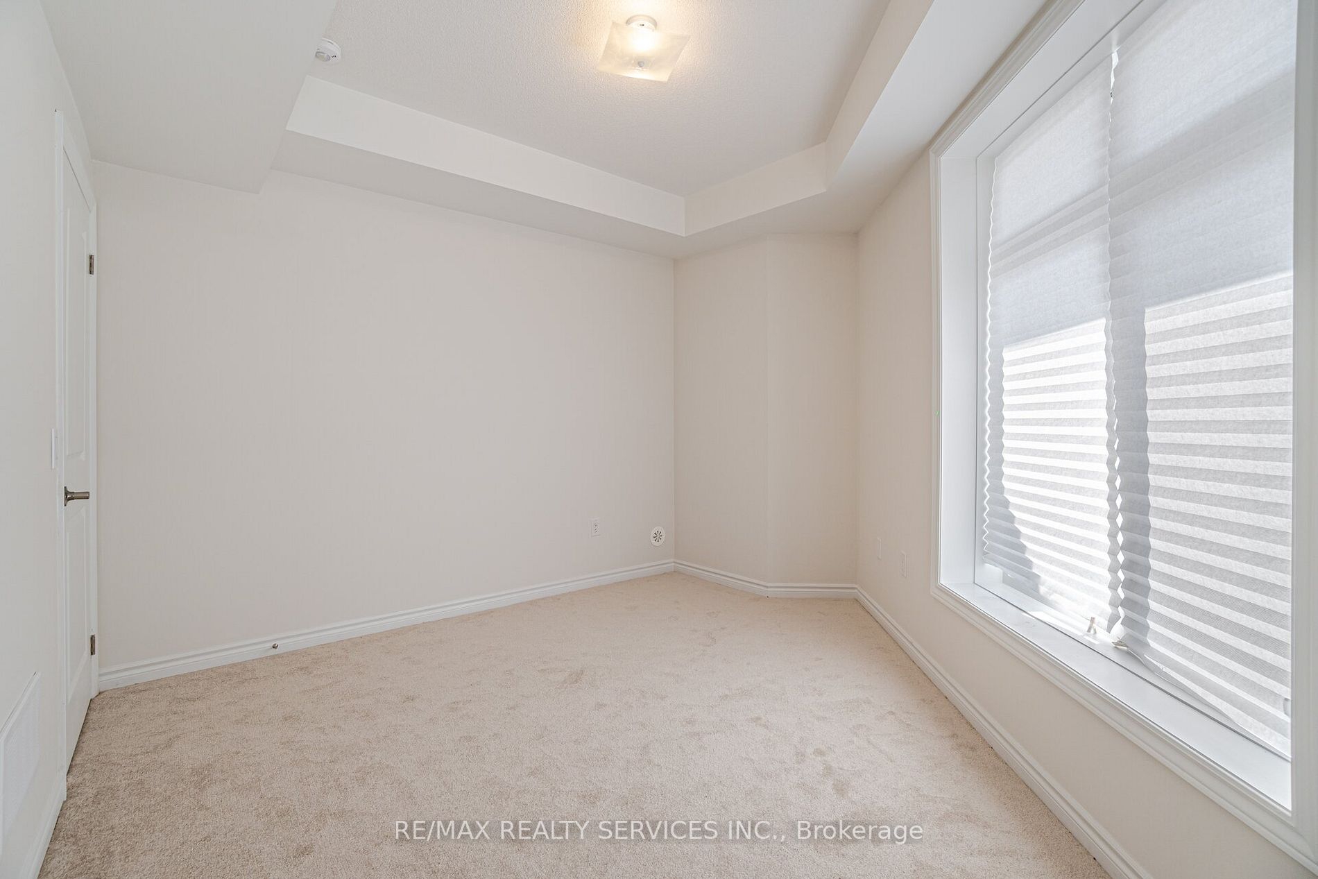 20 Halliford Place E, #101