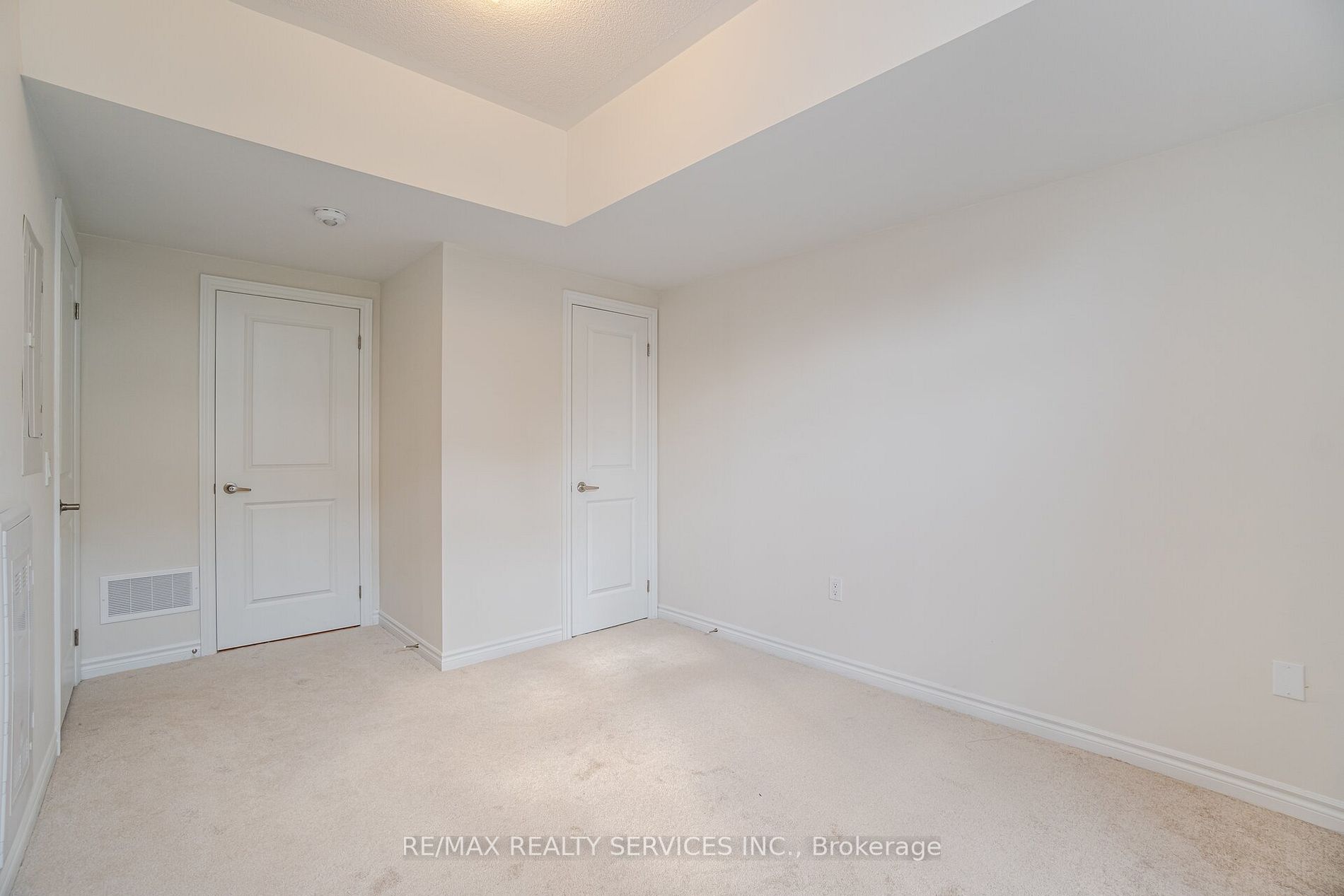 20 Halliford Place E, #101