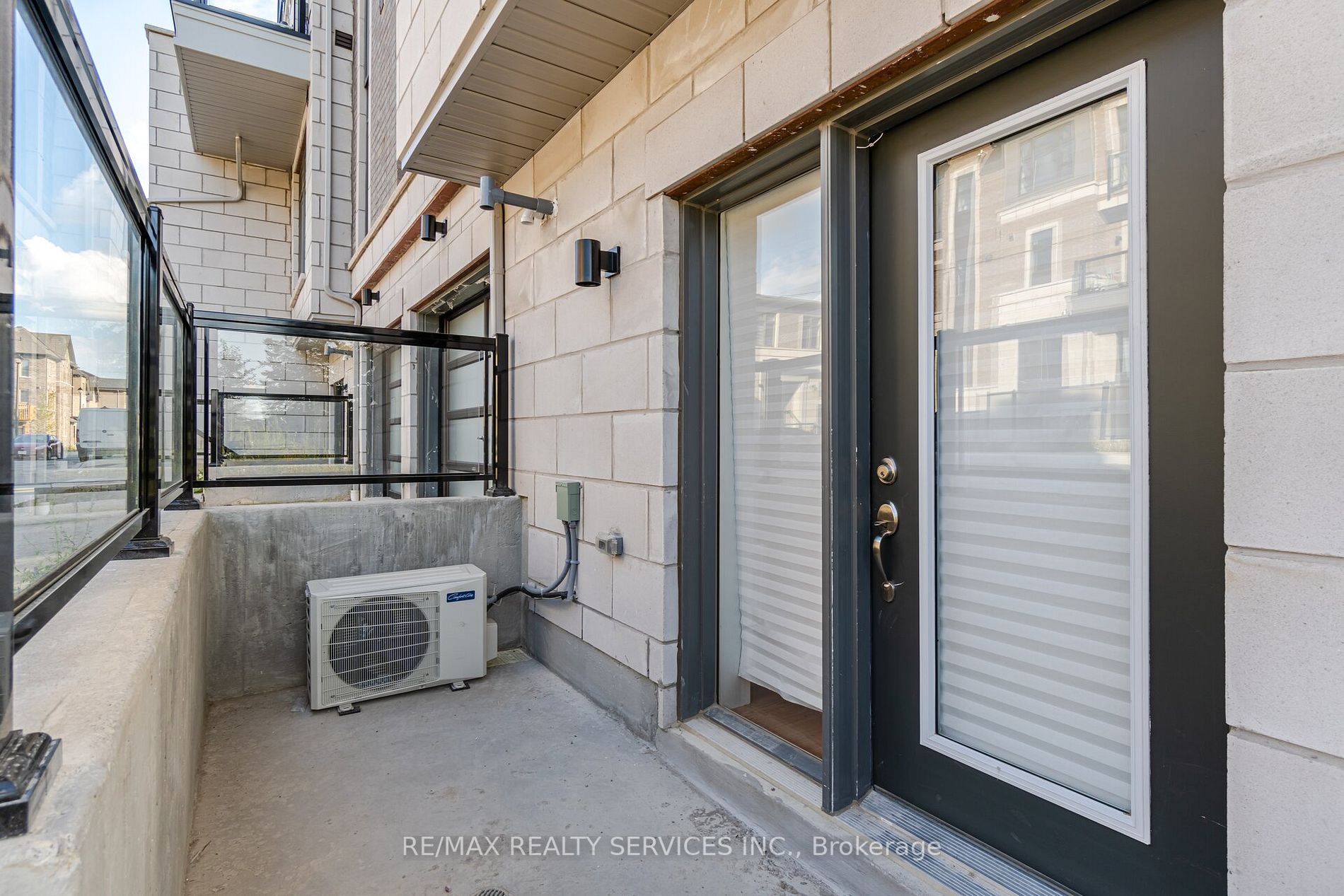 20 Halliford Place E, #101