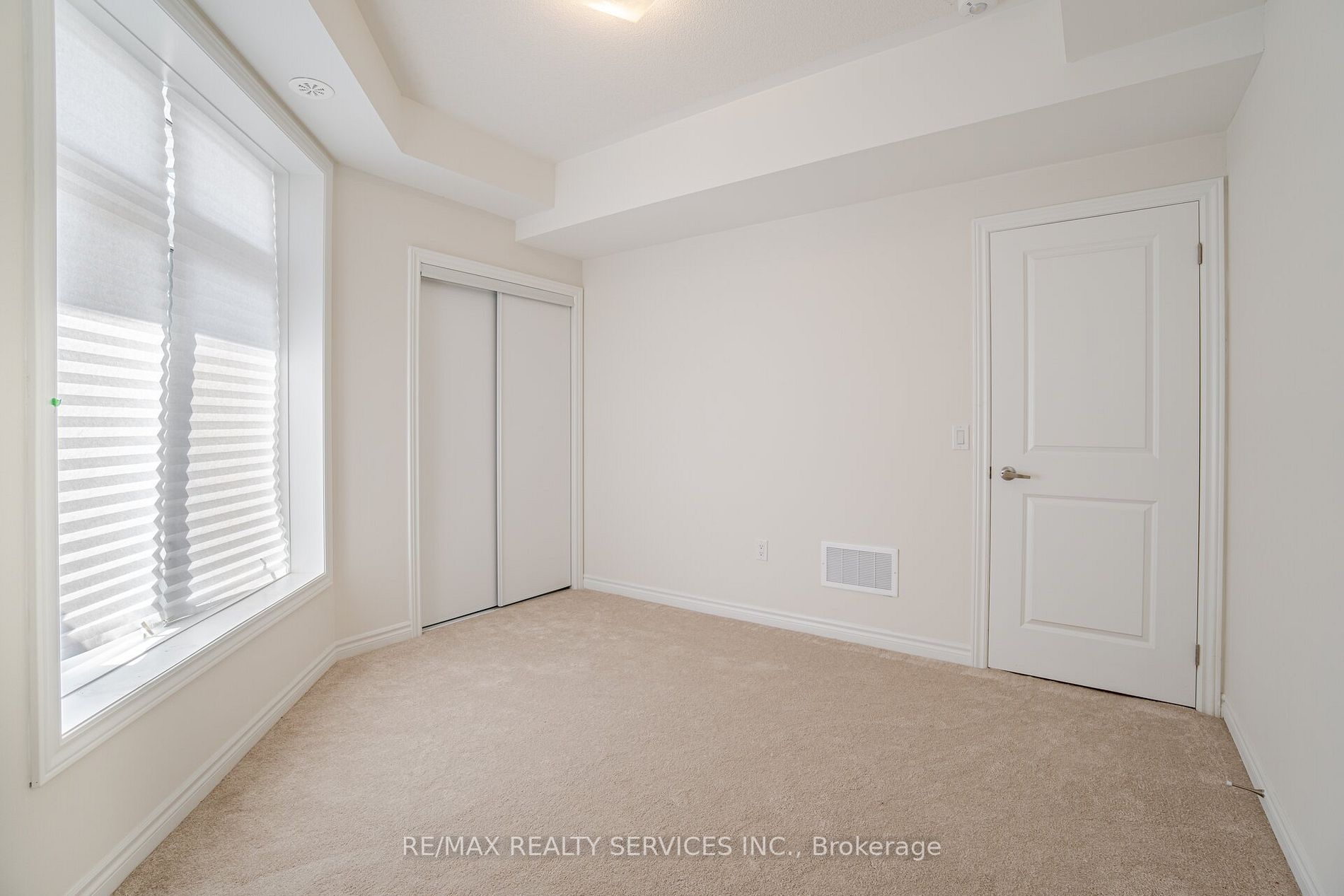 20 Halliford Place E, #101
