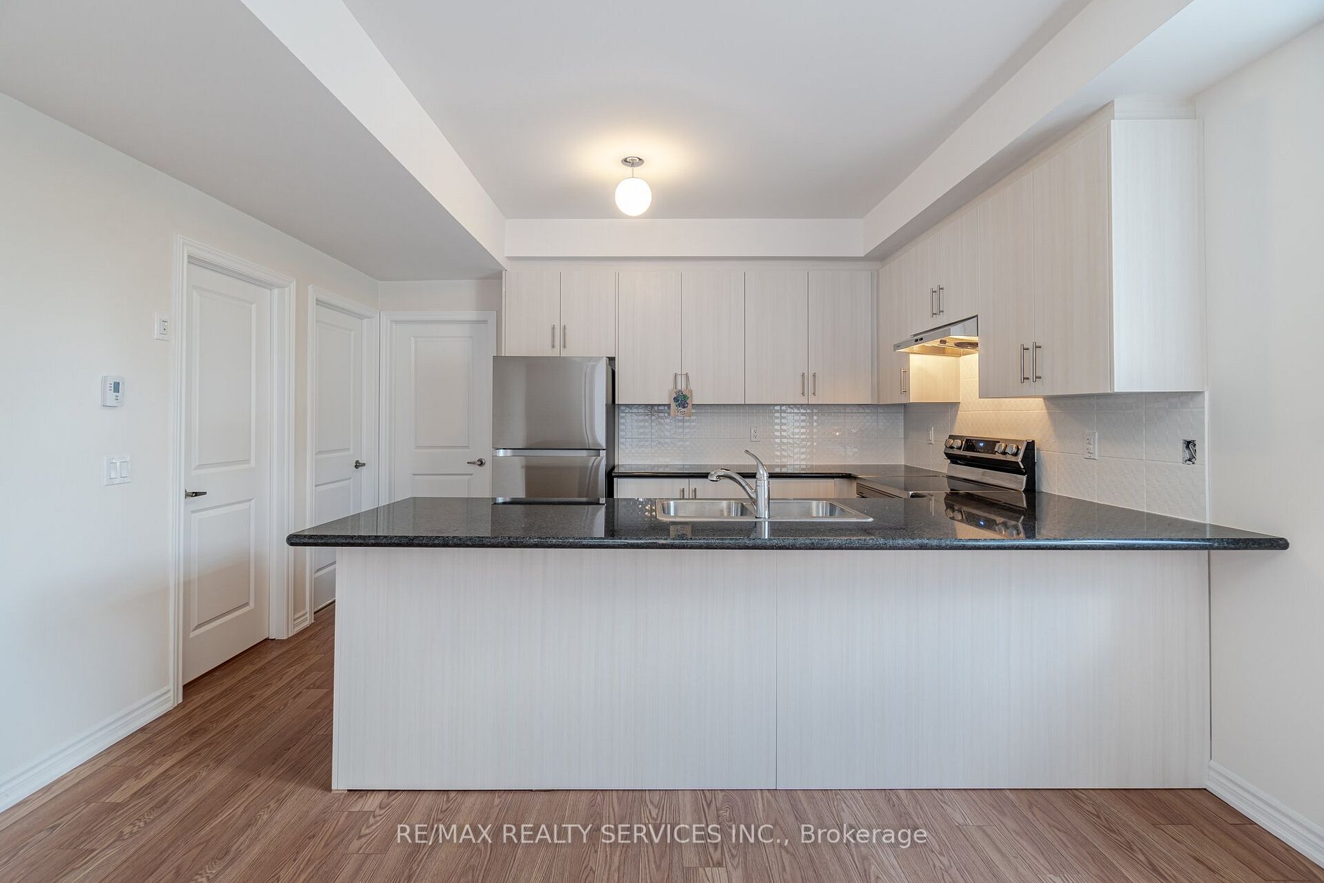 20 Halliford Place E, #101