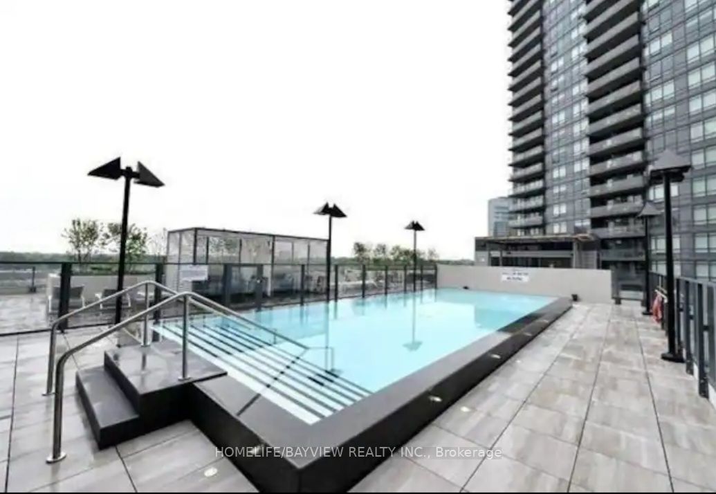10 Park Lawn Road, #PH07