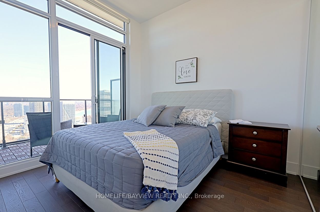 10 Park Lawn Road, #PH07