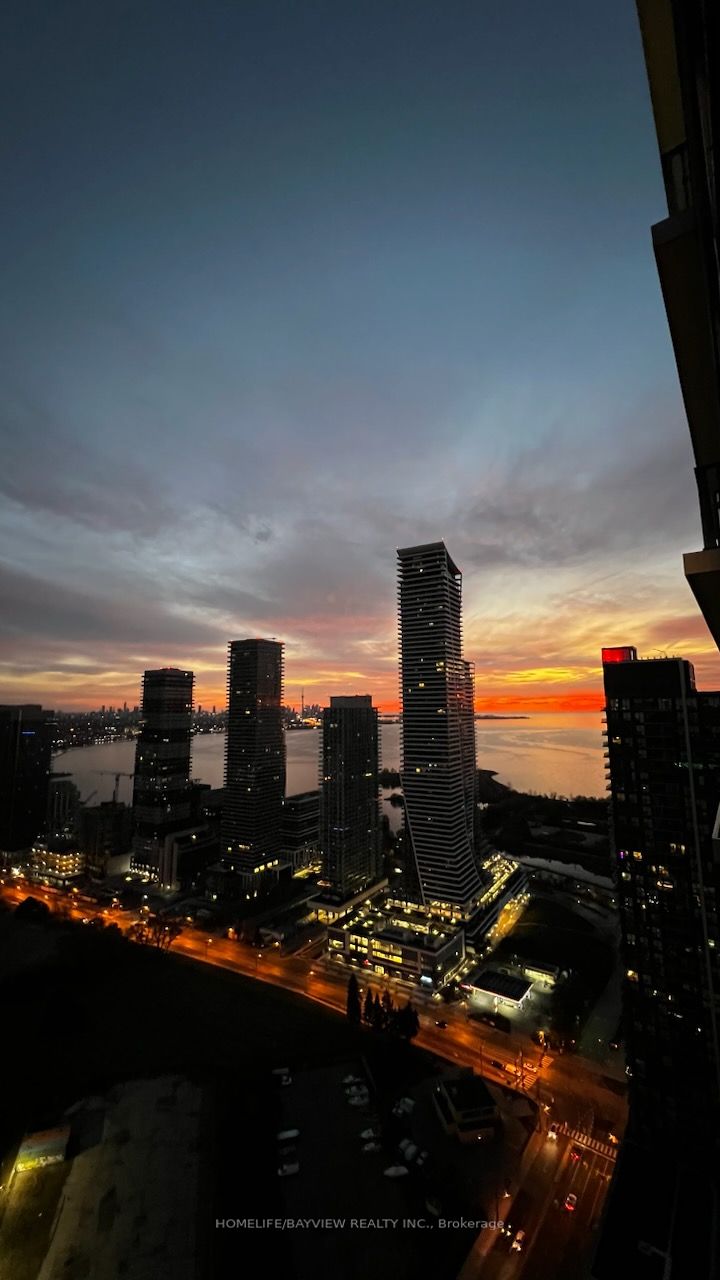 10 Park Lawn Road, #PH07