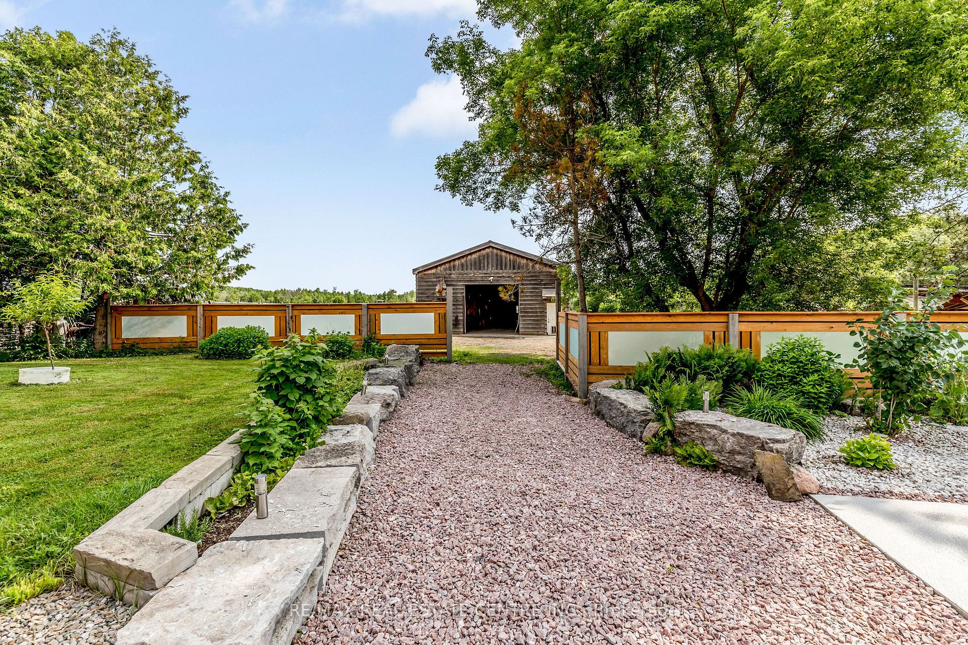 19617 Mountainview Road