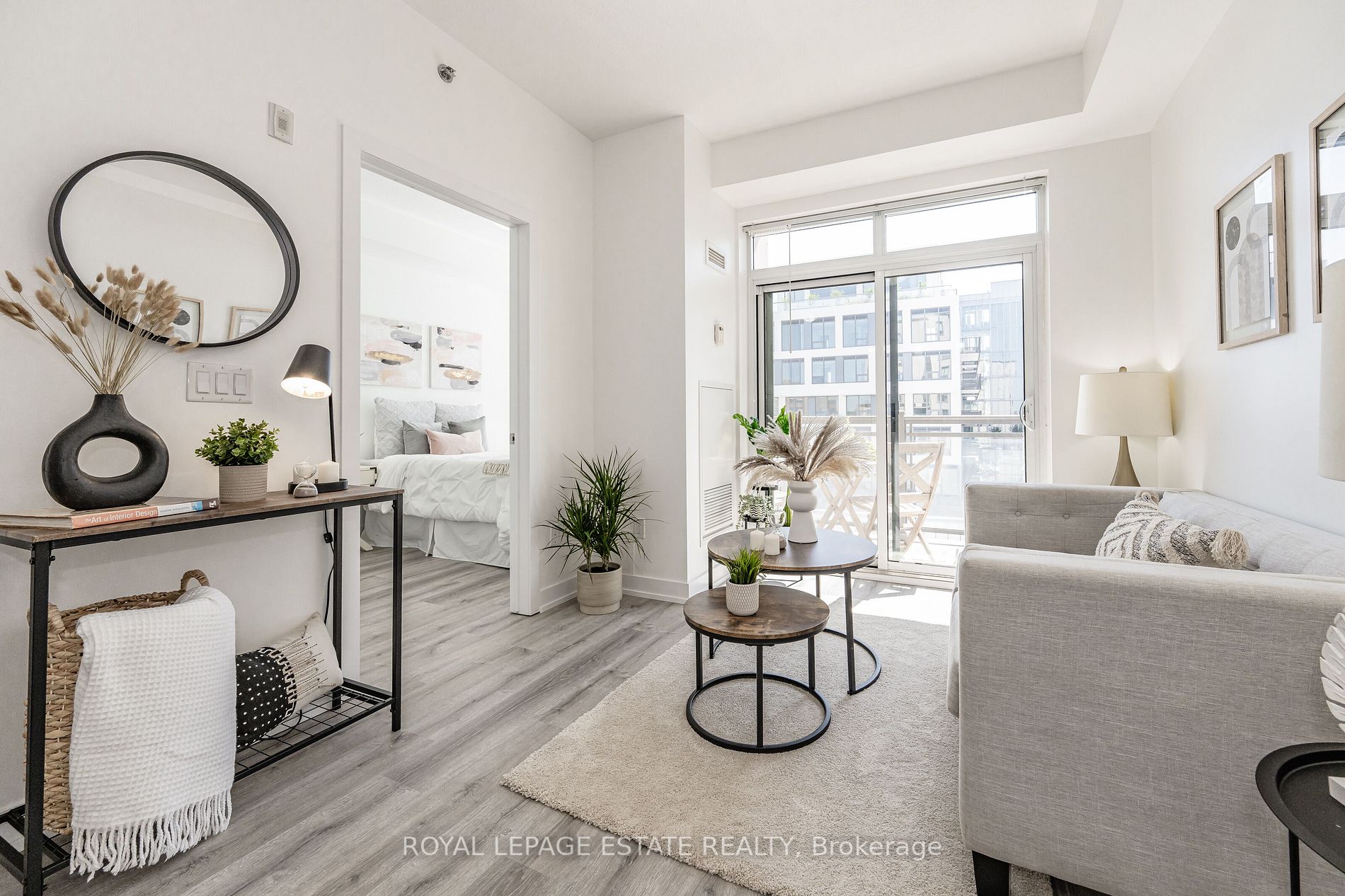2486 Old Bronte Rd, #422