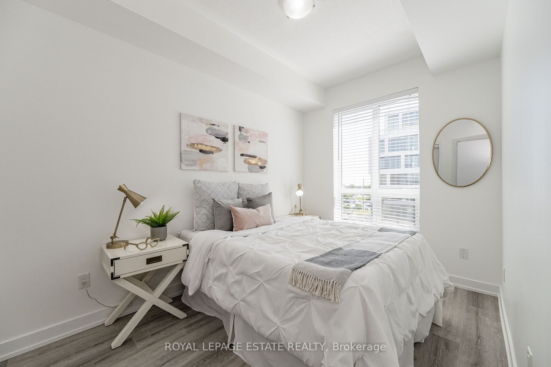 2486 Old Bronte Rd, #422