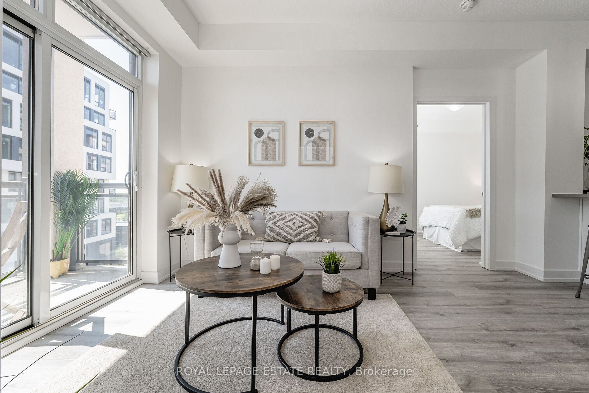 2486 Old Bronte Rd, #422