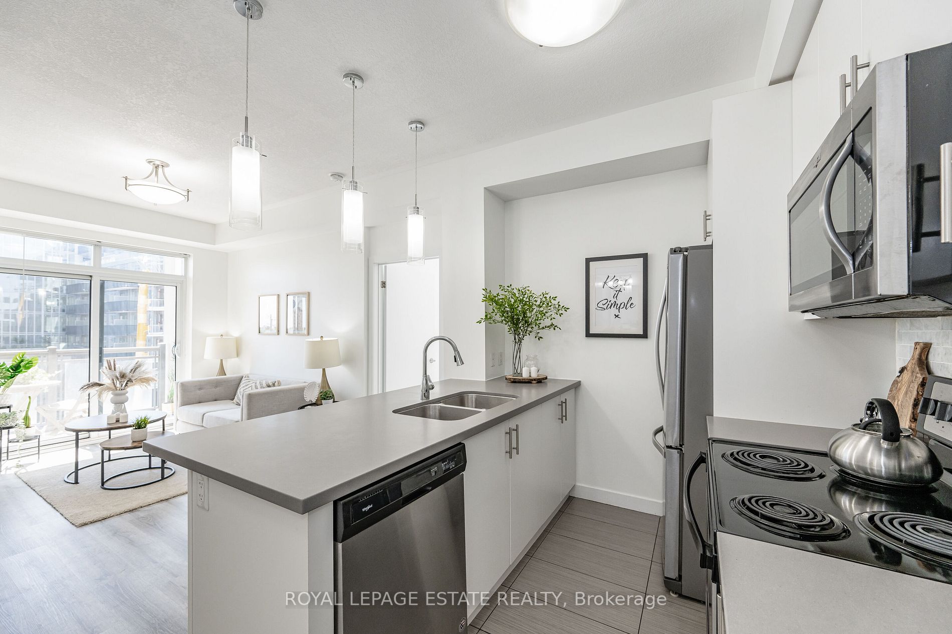 2486 Old Bronte Rd, #422