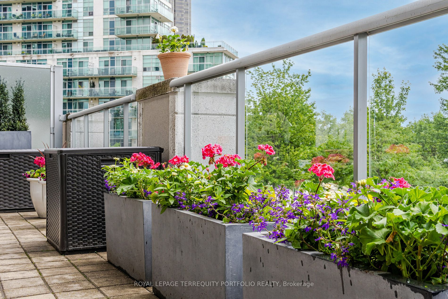 2095 LAKE SHORE Boulevard W, #115