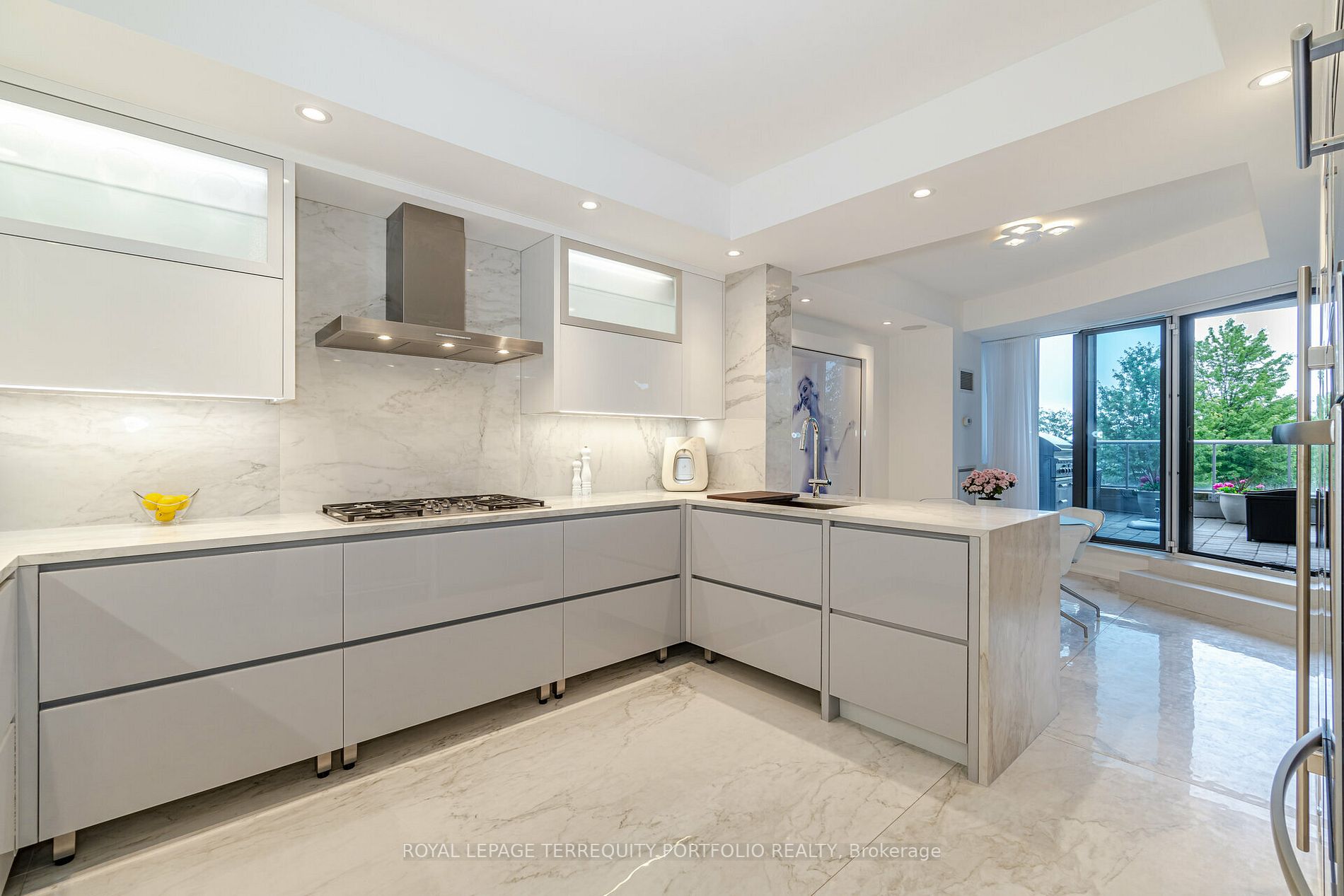 2095 LAKE SHORE Boulevard W, #115
