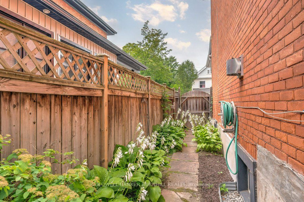 1414 Ontario Street