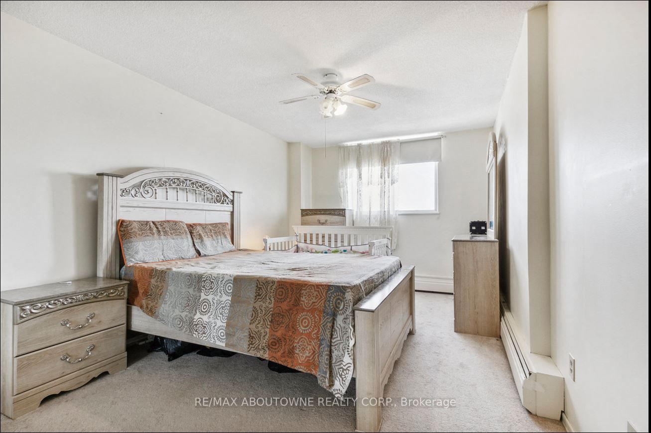 975 Warwick Crt, #1005