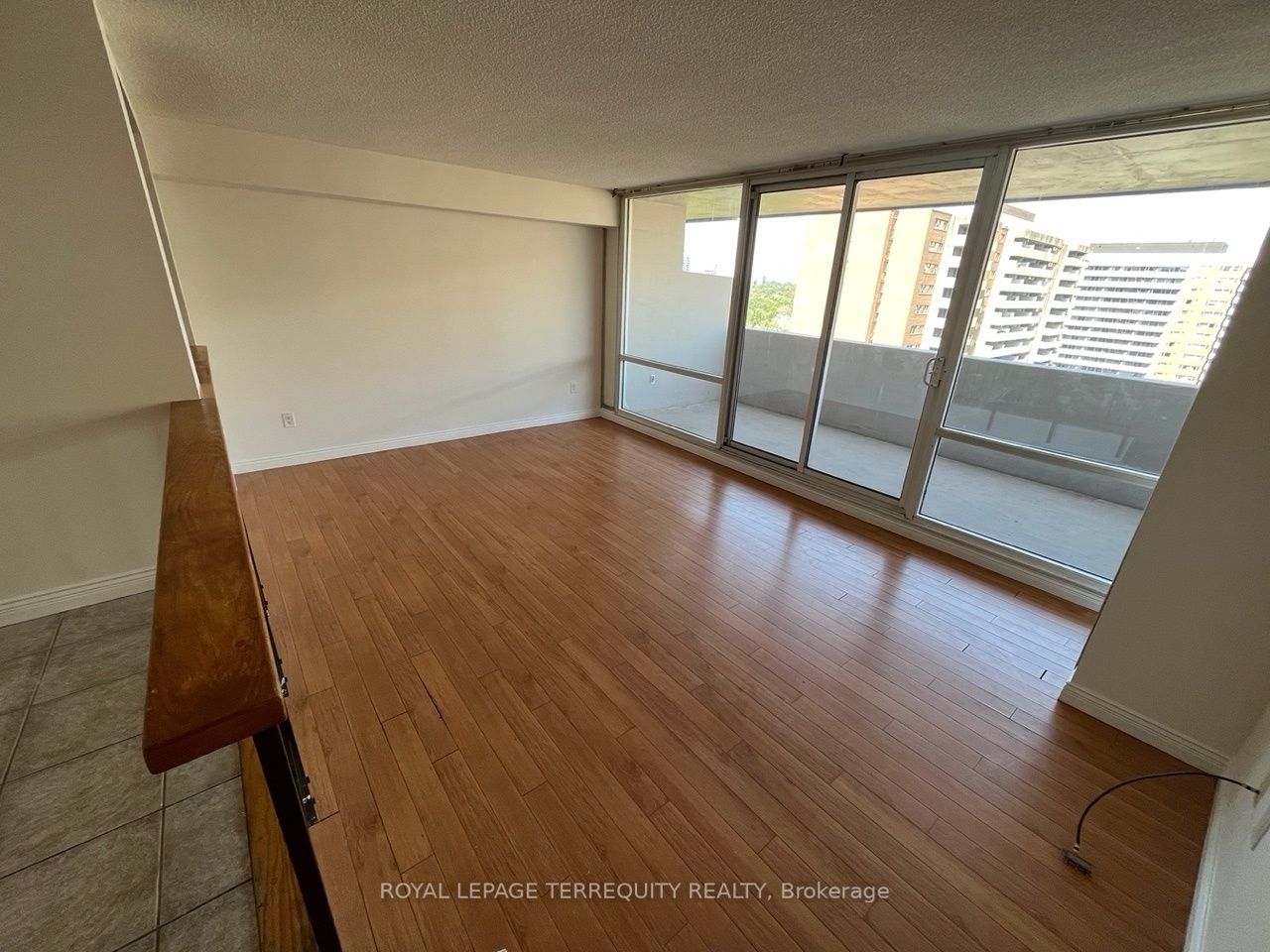 240 Scarlett Rd, #1710