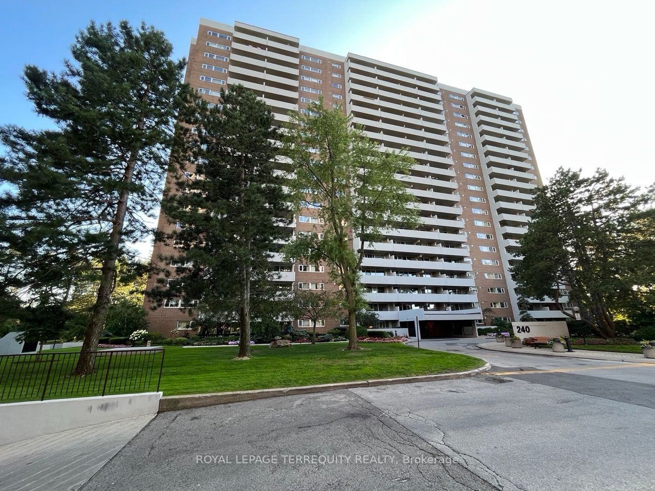 240 Scarlett Rd, #1710