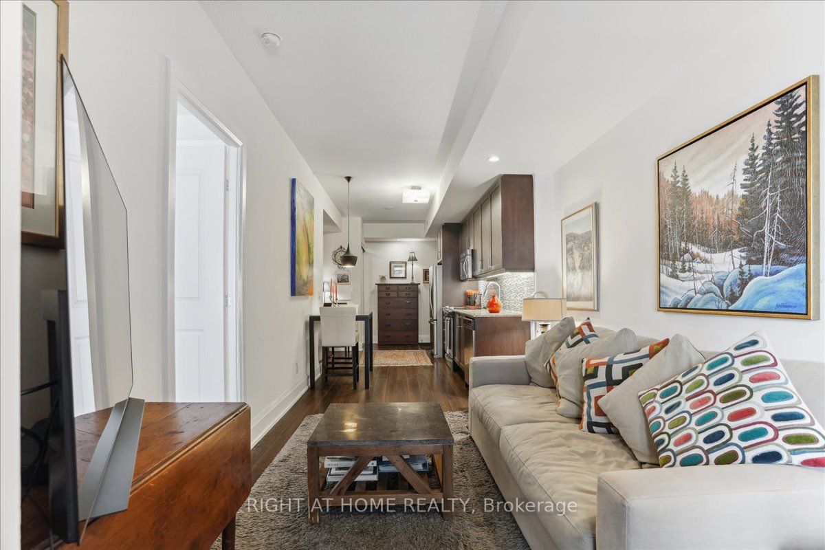 1 Old Mill Dr, #204