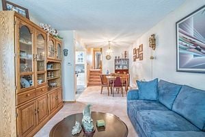 46 Marblehead Cres