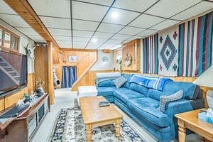 46 Marblehead Cres