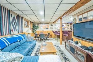 46 Marblehead Cres