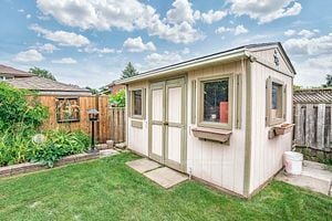 46 Marblehead Cres